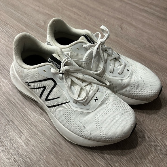 New Balance Dynasoff Pro Run V2 - Picture 1 of 5